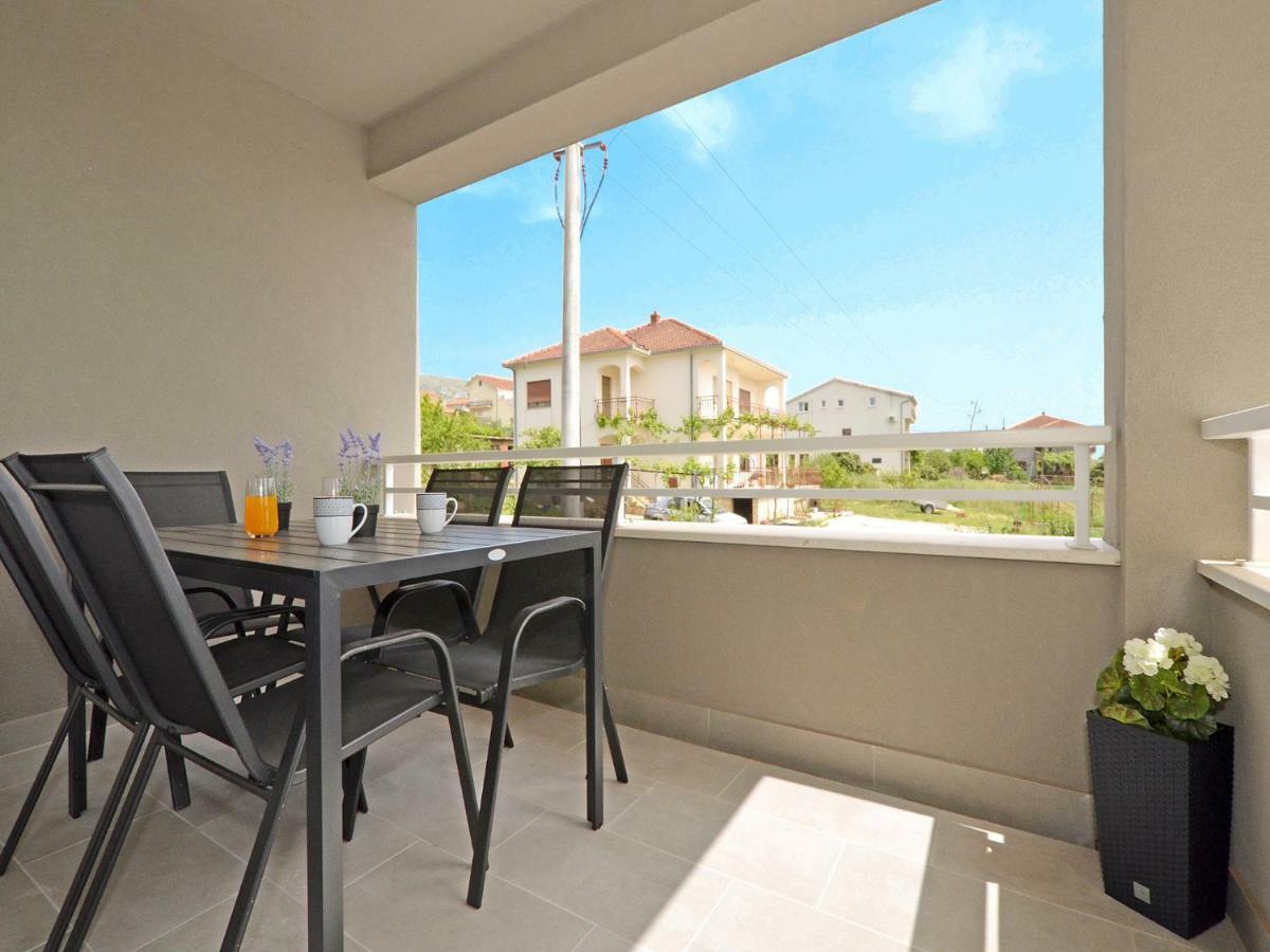 Sunshine Apartment โตรกีร์ ภายนอก รูปภาพ