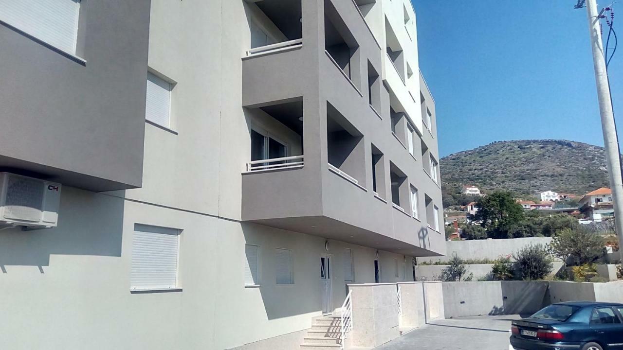 Sunshine Apartment โตรกีร์ ภายนอก รูปภาพ