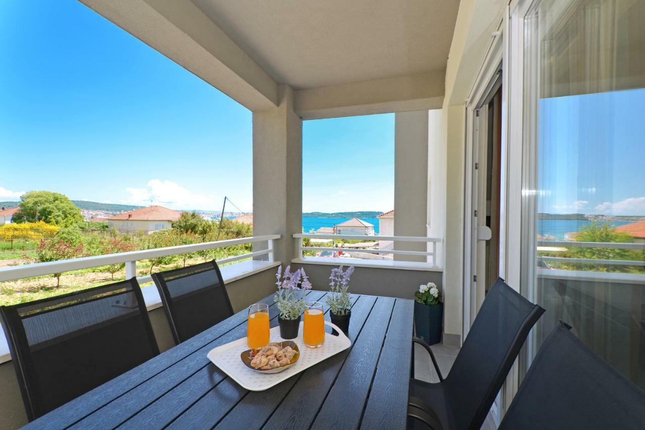 Sunshine Apartment โตรกีร์ ภายนอก รูปภาพ